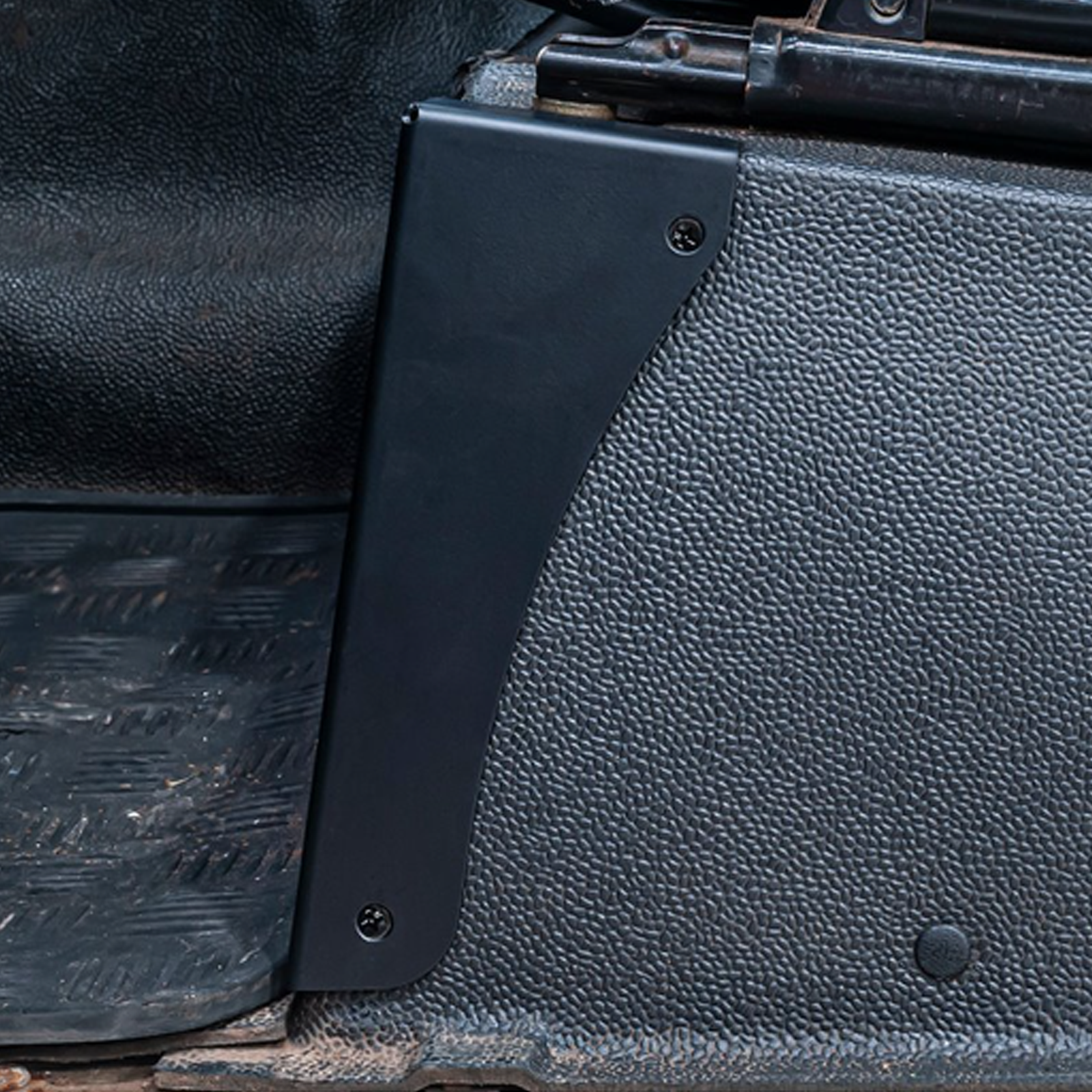 Sitzkasten Kantenschutz für Land Rover Defender (alle) Sitzkasten Kantenschutz für Land Rover Defender (alle)